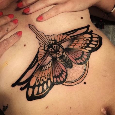 125 Trendy Underboob Tattoos You’ll Need to See